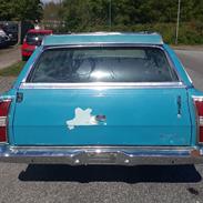 Ford LTD country squire