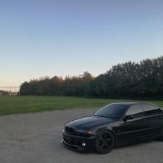 BMW E46 330D Mtech "Black on Black"