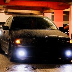 BMW E46 330D Mtech "Black on Black"