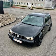 VW Golf 4 hatchback