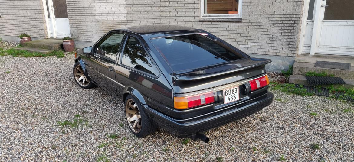 Toyota Corolla ae86 billede 2