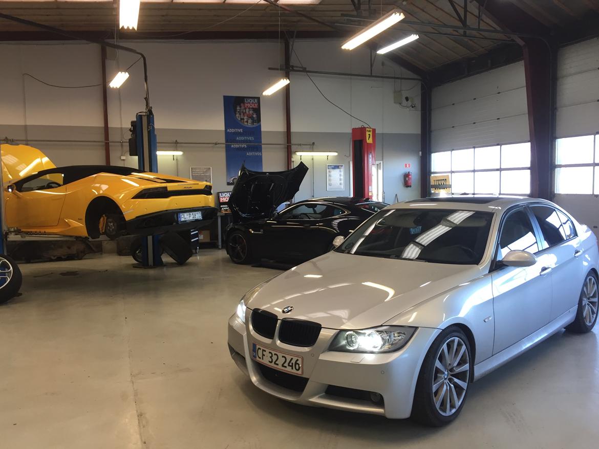 BMW E90 330i aut.  billede 8