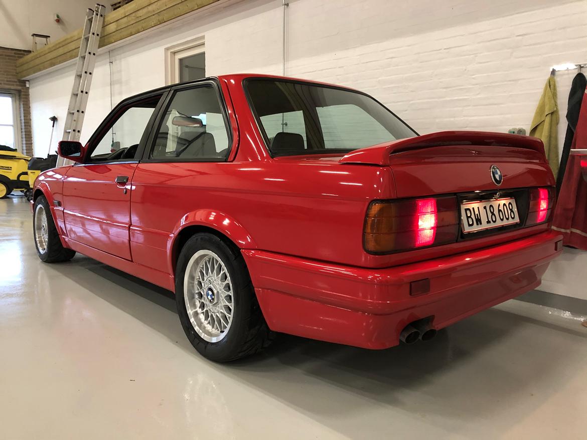 BMW E30 320i 2 dørs billede 10