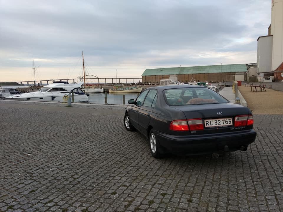 Toyota Carina E billede 2