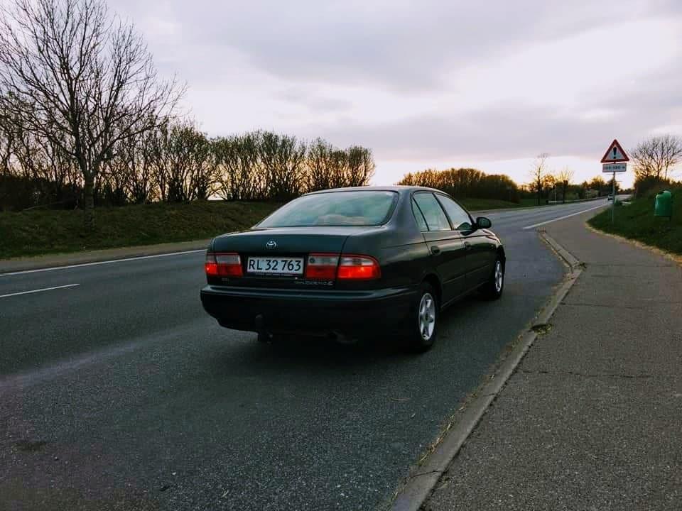 Toyota Carina E billede 3