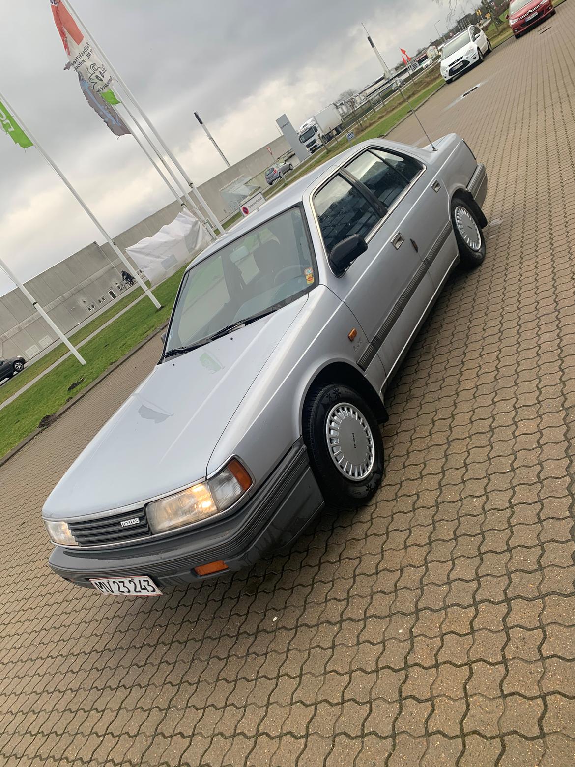 Mazda 929 2,2 lx billede 1