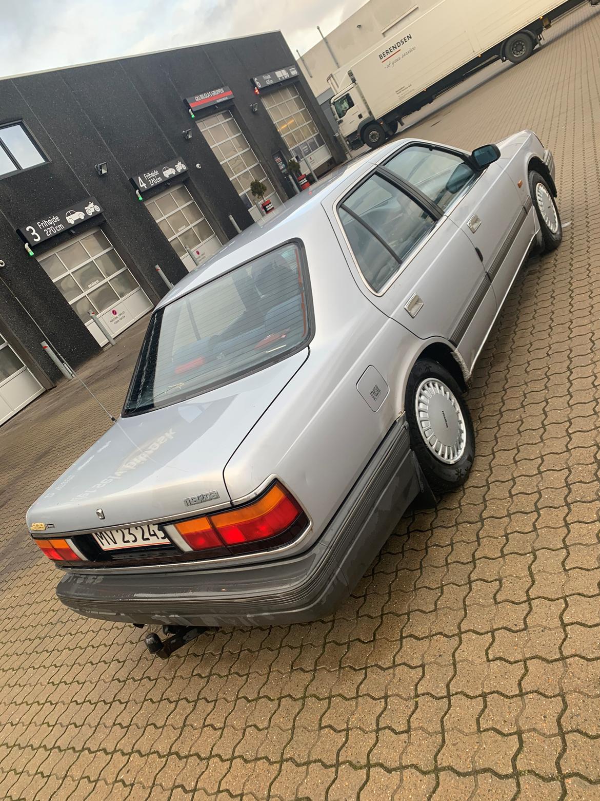 Mazda 929 2,2 lx billede 5
