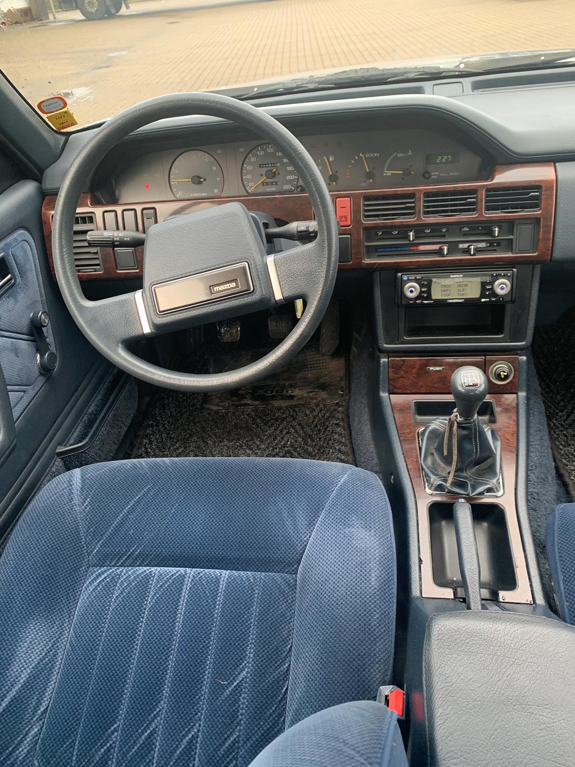 Mazda 929 2,2 lx billede 8