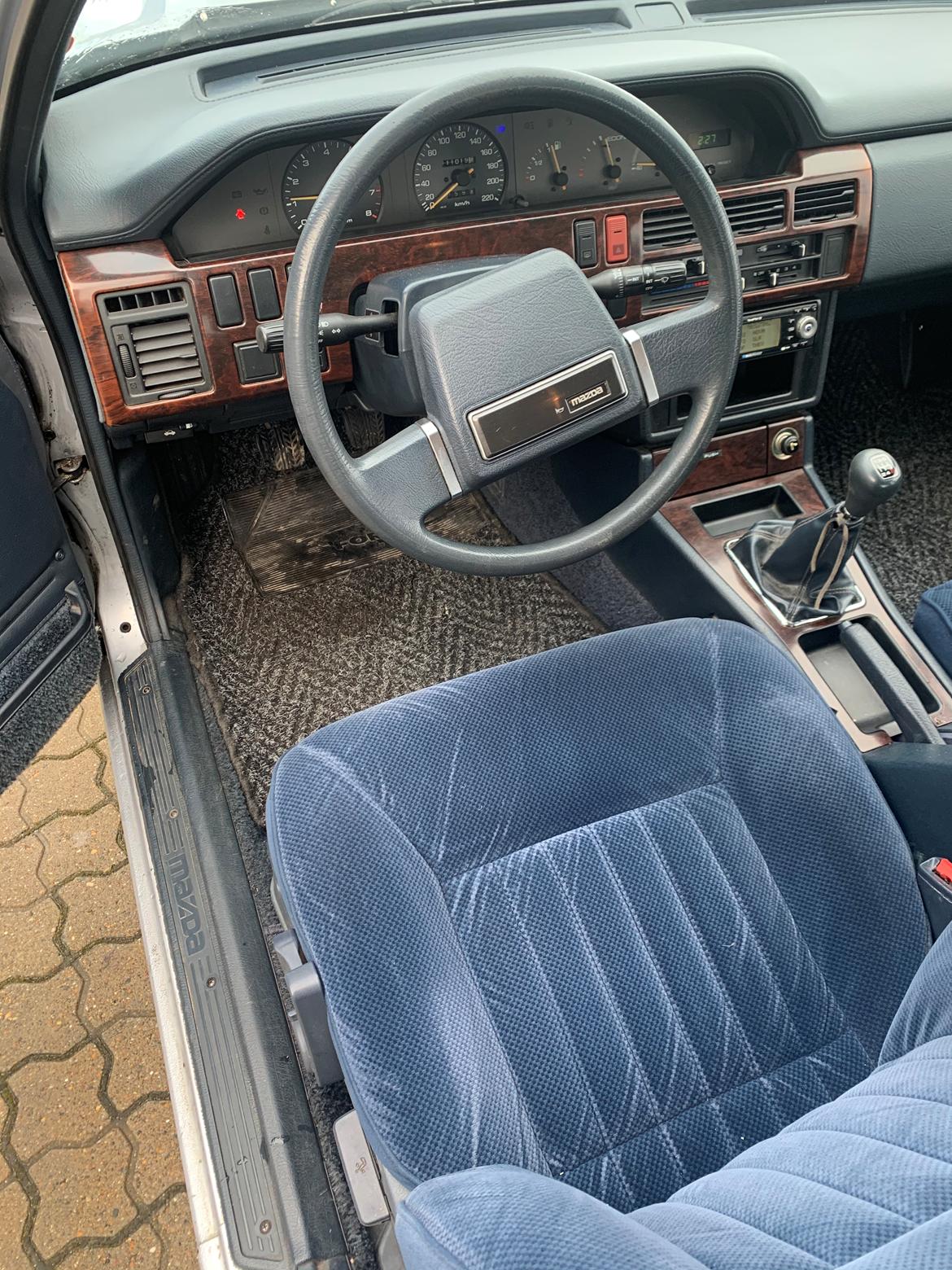 Mazda 929 2,2 lx billede 9