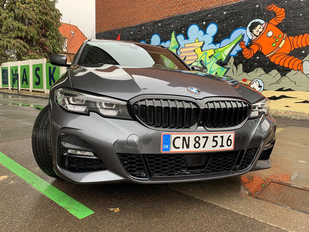 BMW BMW 330i M Sport Touring Xdrive familieslæde... billede 1