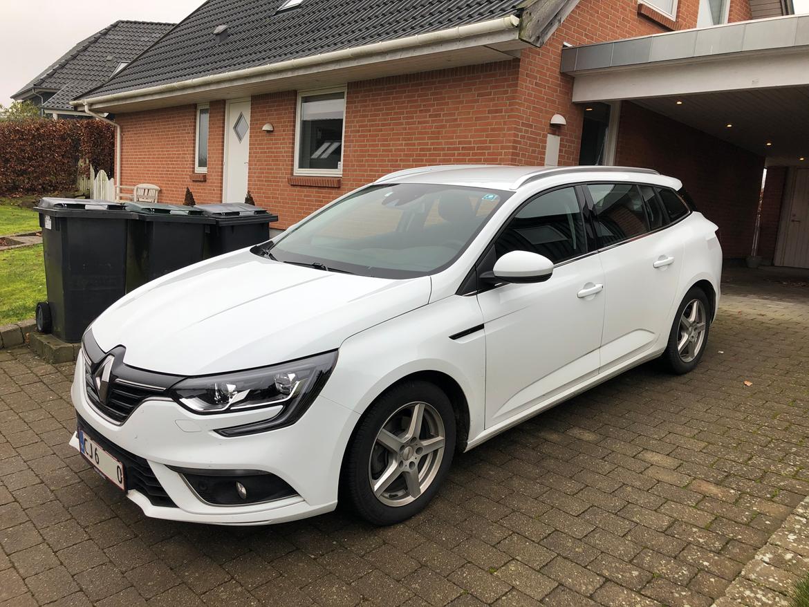 Renault Megane Sports Tourer (St.Car) Zen - Med vinterhjul billede 4