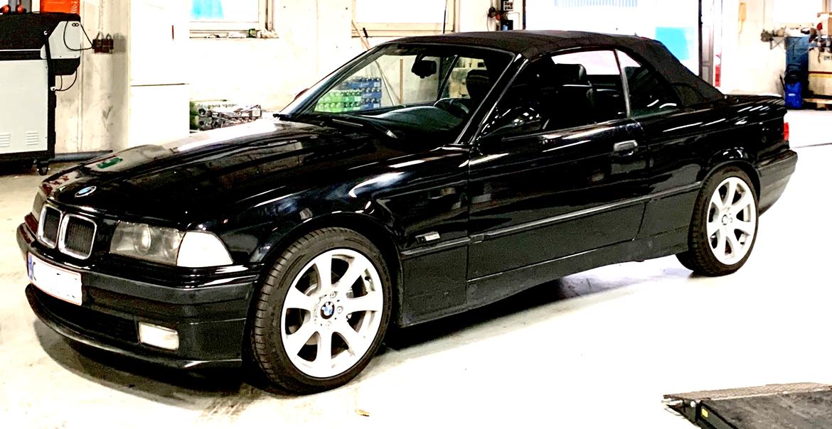 BMW E36 billede 2