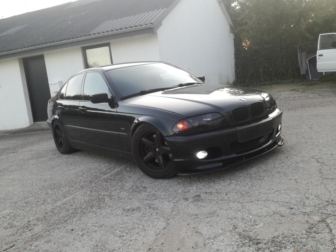 BMW E46 330D Mtech "Black on Black" billede 7