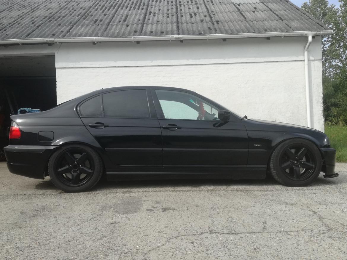 BMW E46 330D Mtech "Black on Black" billede 16