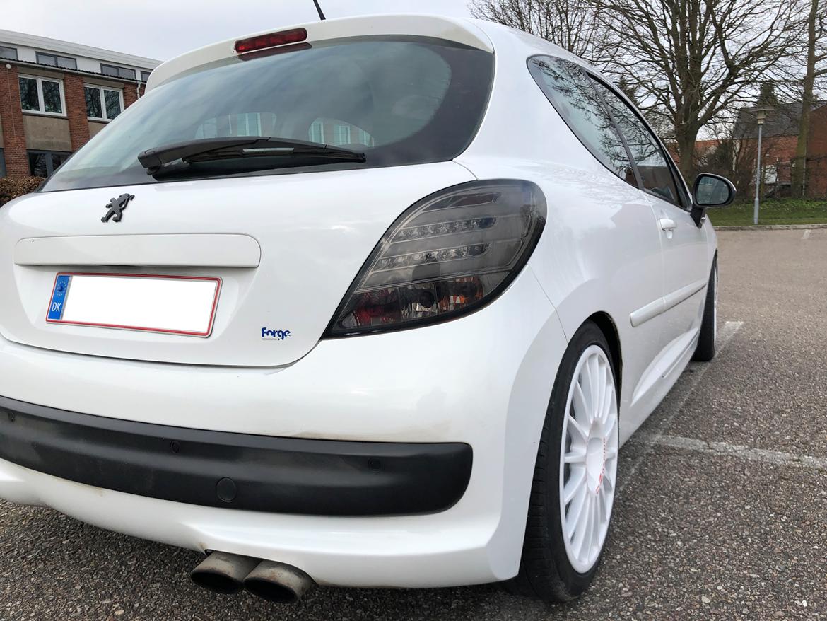 Peugeot 207 GT billede 10