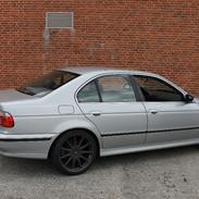 BMW 528ia