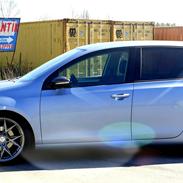VW GOLF 1,6 AUT. ( SOLGT )