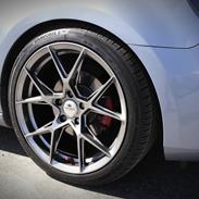 VW GOLF 1,6 AUT.