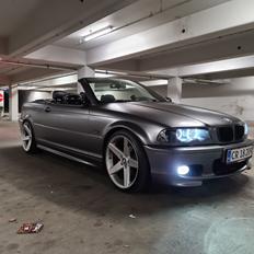 BMW 323i cabriolet 
