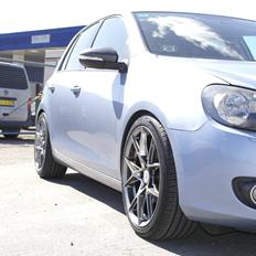 VW  GOLF 1,6 AUT. ( SOLGT )