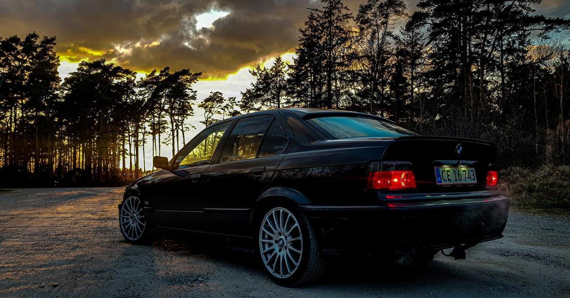 BMW E36 320i billede 1