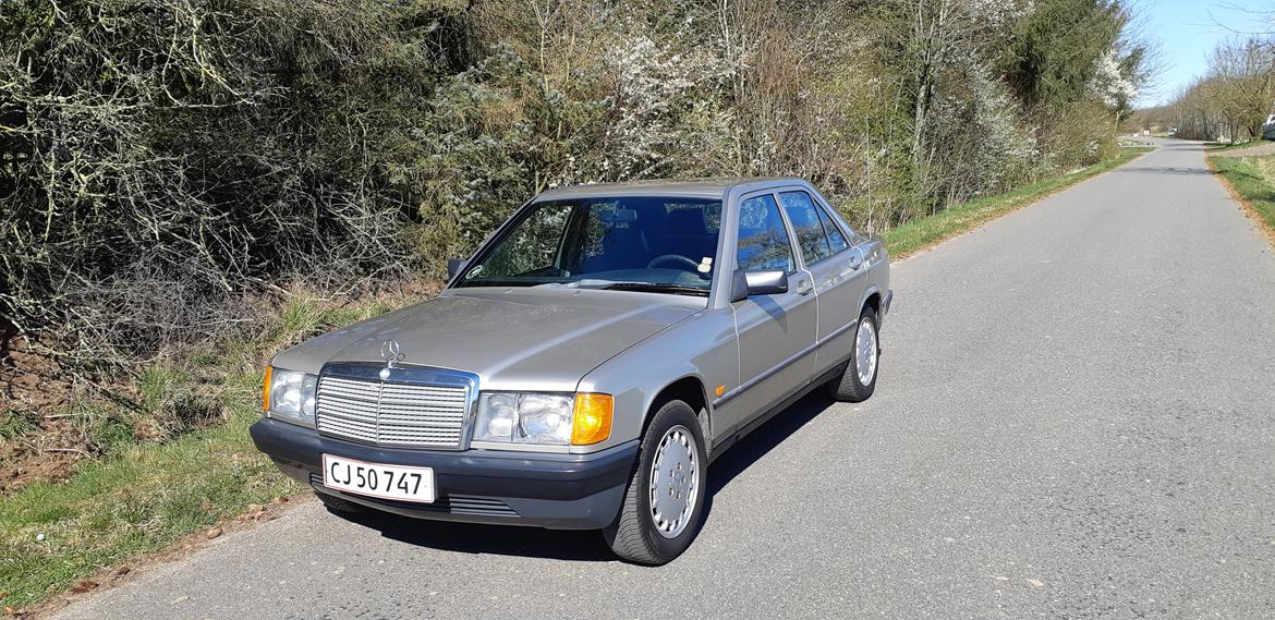 Mercedes Benz w201 190E billede 2