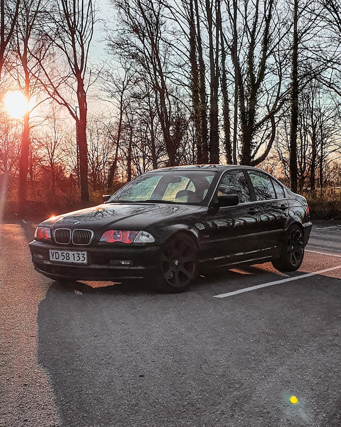 BMW 325i billede 1