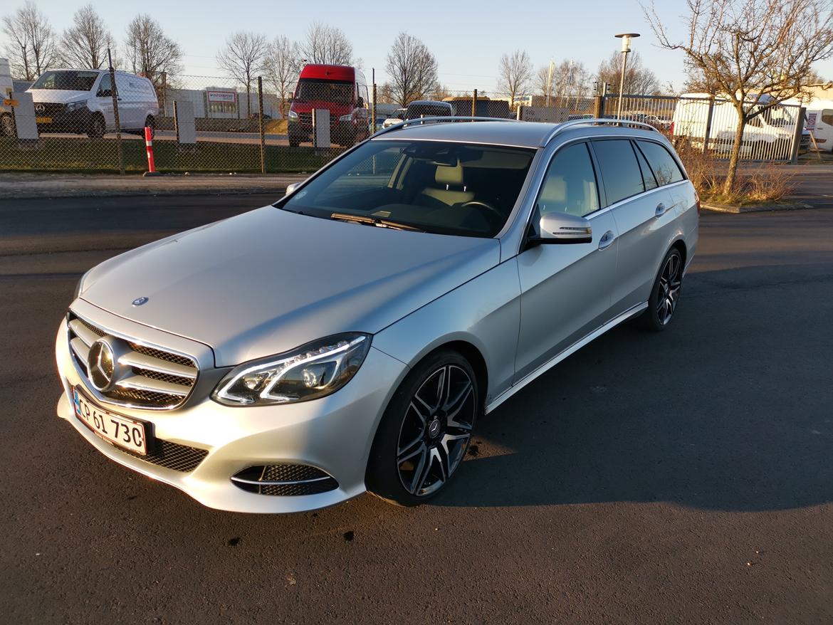 Mercedes Benz E220 billede 1