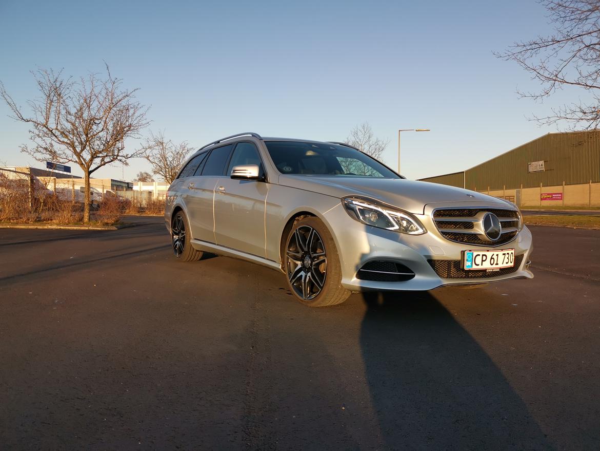 Mercedes Benz E220 billede 2