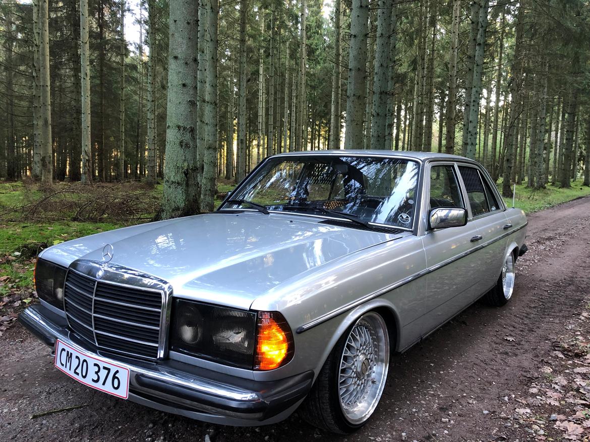 Mercedes Benz 230E (W123) billede 5