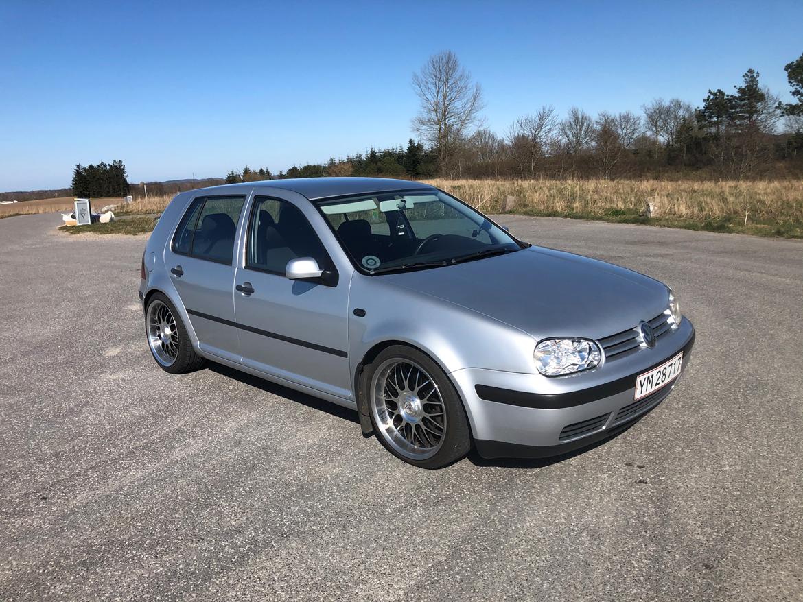 VW Golf IV (1j1) 2.0 (115HK) Motorkode AZJ billede 1