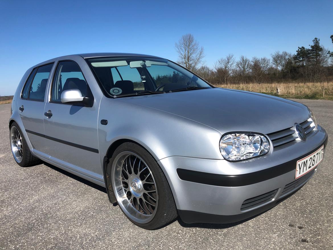 VW Golf IV (1j1) 2.0 (115HK) Motorkode AZJ billede 2