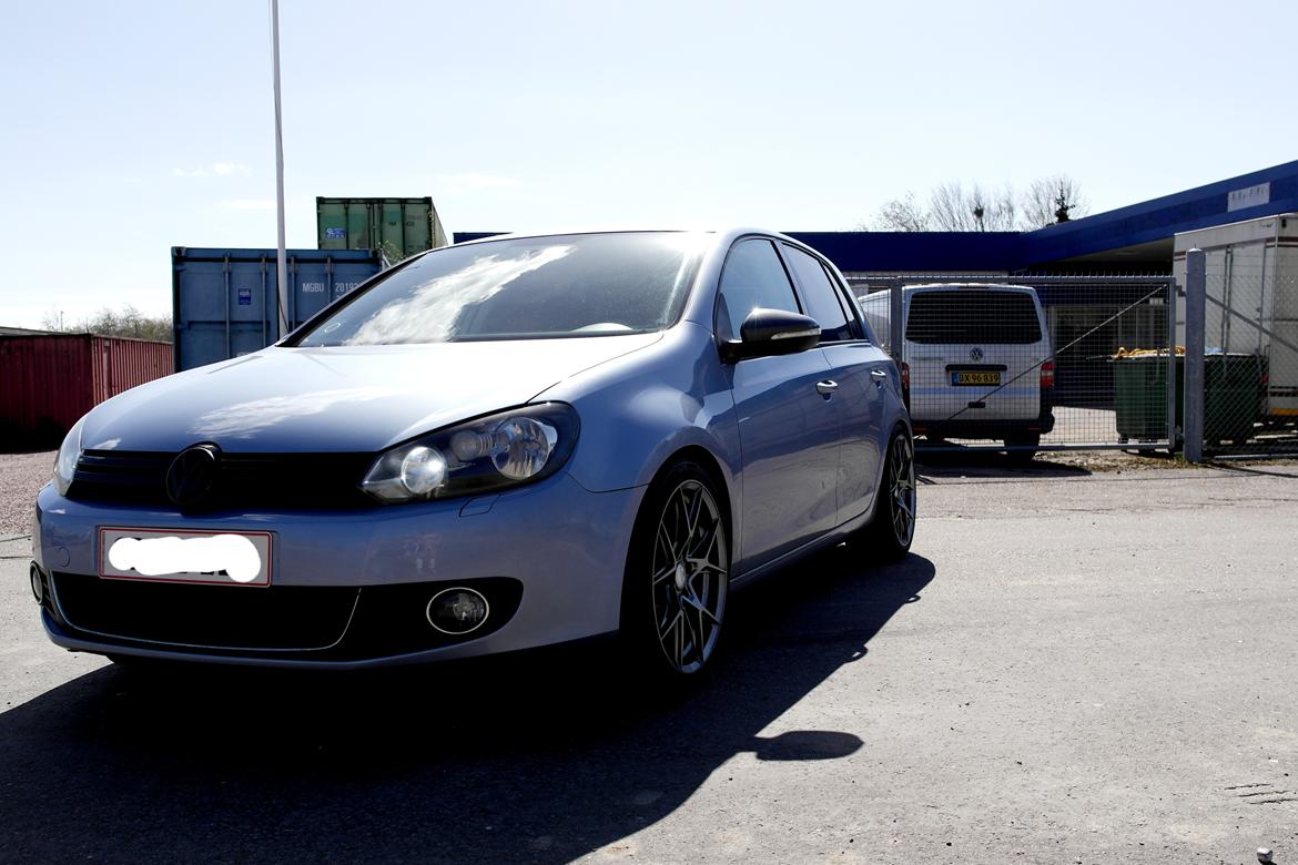 VW  GOLF 1,6 AUT. ( SOLGT ) billede 2