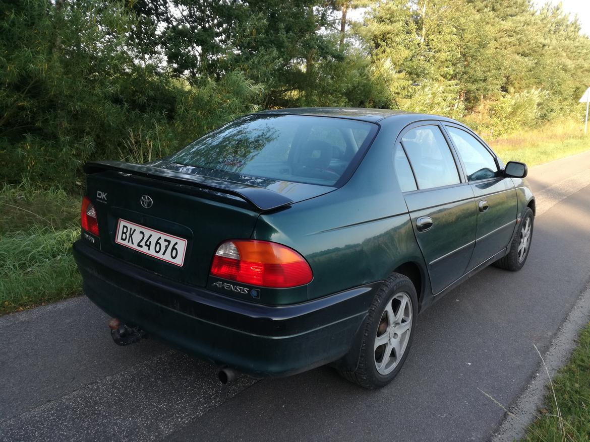 Toyota Avensis T22 billede 2