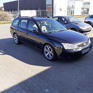 Ford Mondeo mk3 2.5 v6 ghia ( død ) 