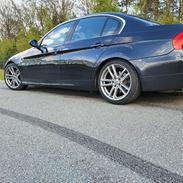 BMW 325i