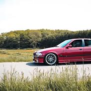 BMW E36 320i Sedan (SOLGT)