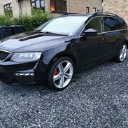 Skoda Octavia Combi Elegance 2.0TDI