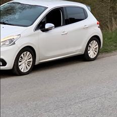 Peugeot 208 Allure