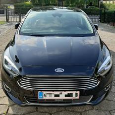 Ford S-max Titanium