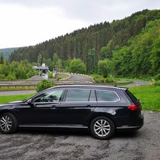 VW Passat HIGHLINE