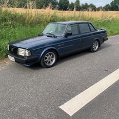 Volvo 240 DL