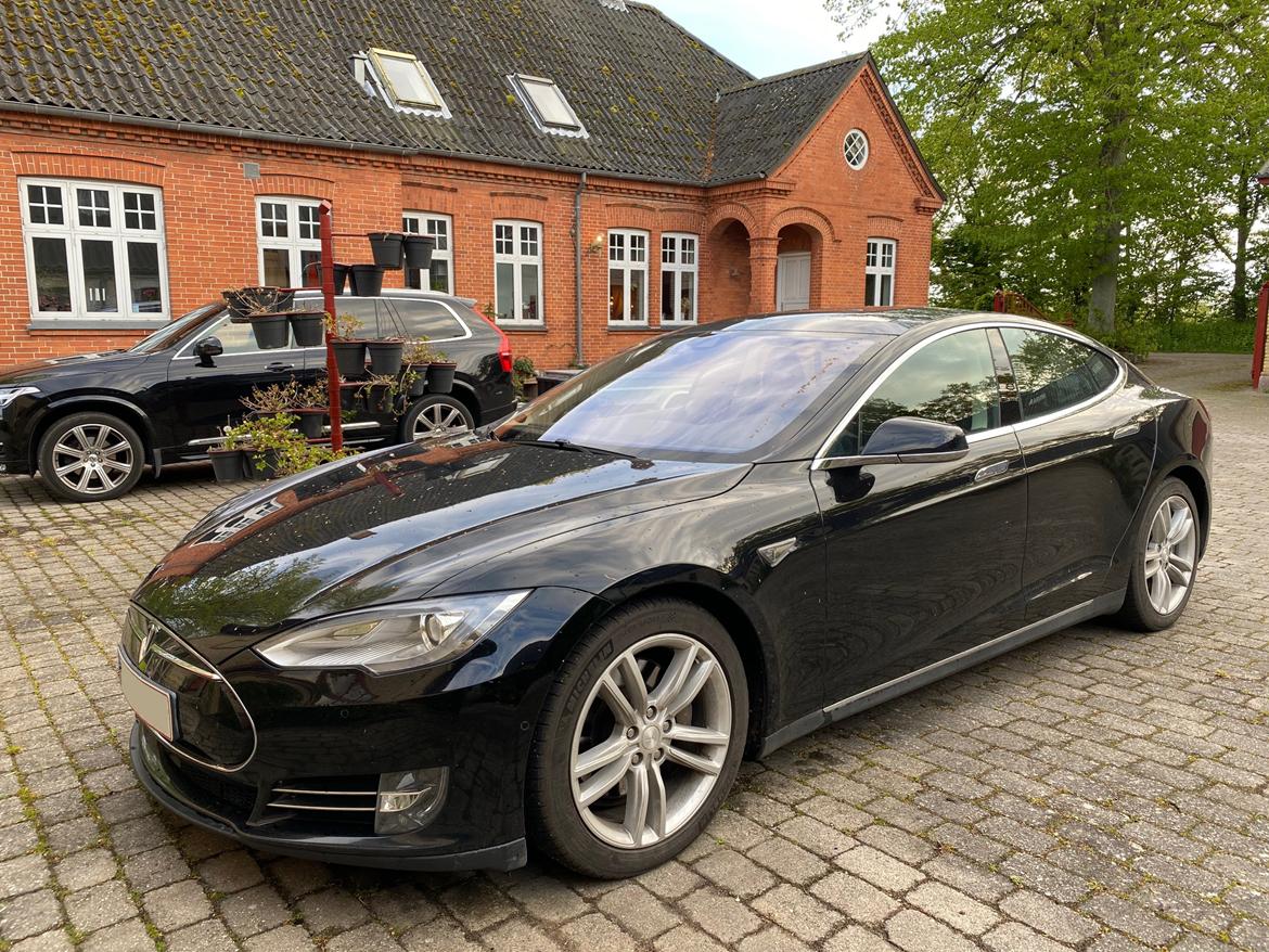 Tesla Model S 85D - Tessa billede 1