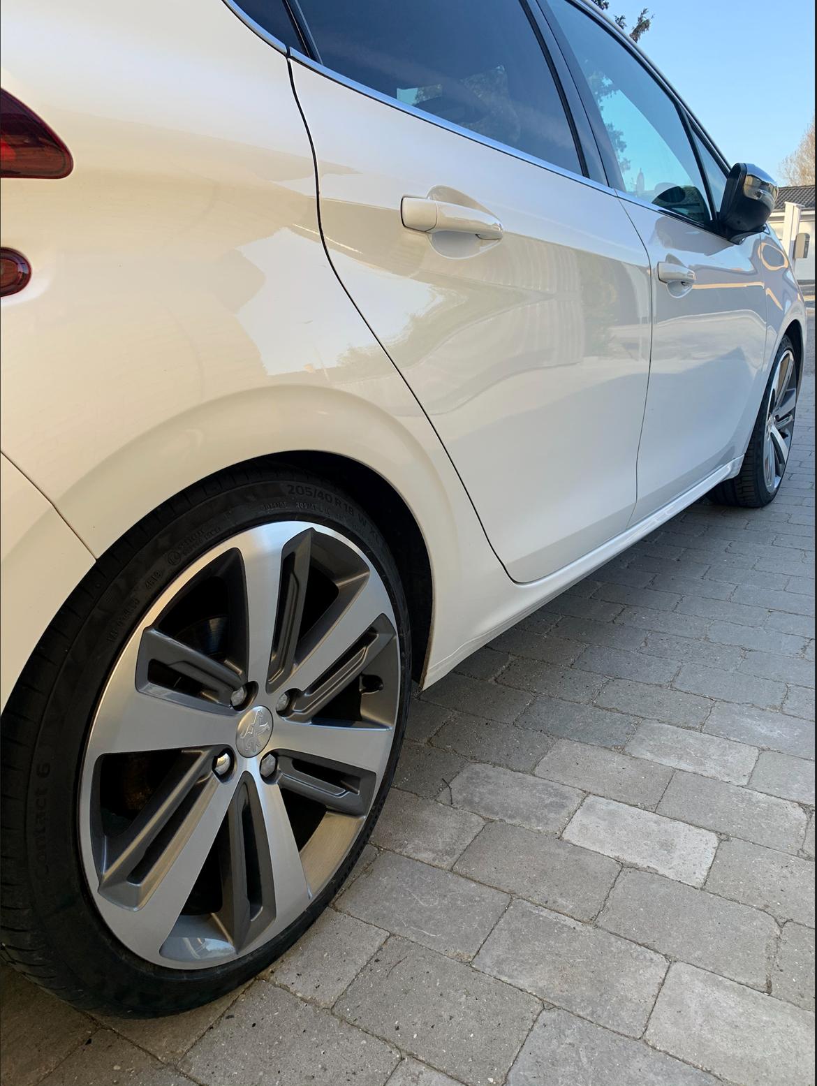 Peugeot 208 Allure - 18" Icauna alufælge billede 1