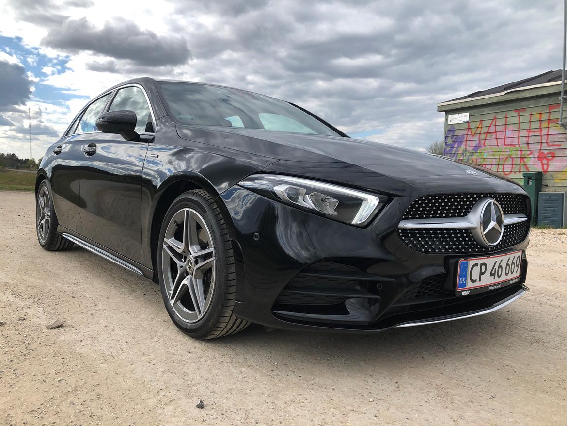 Mercedes Benz A200d AMG-Line billede 2