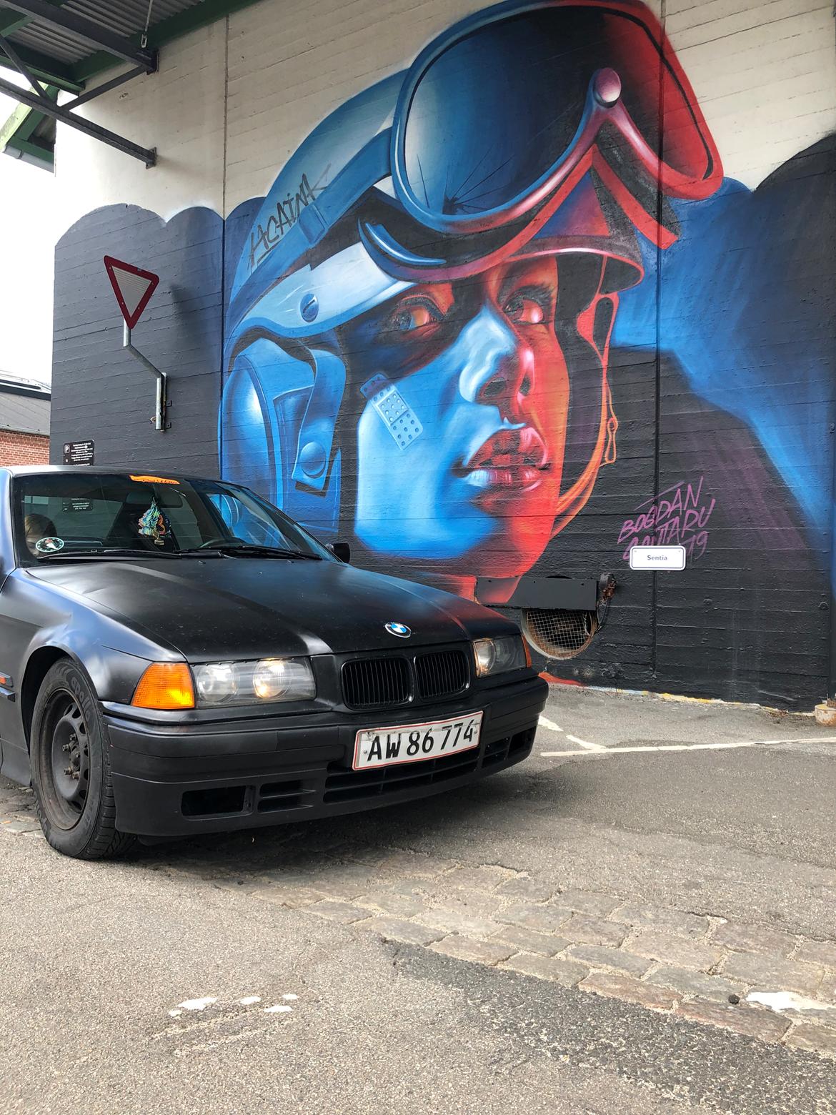 BMW E36 320i billede 1