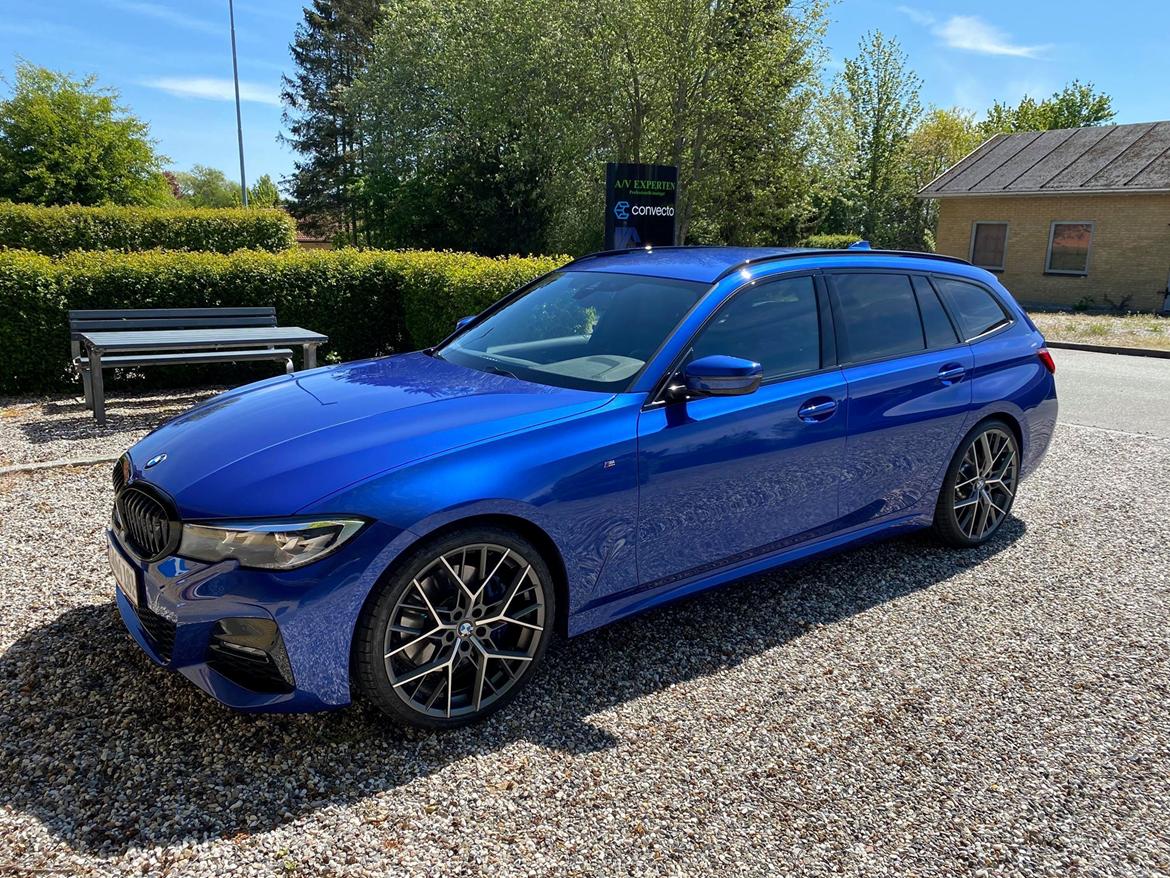 BMW 330i Touring M-Sport Steptronic billede 1