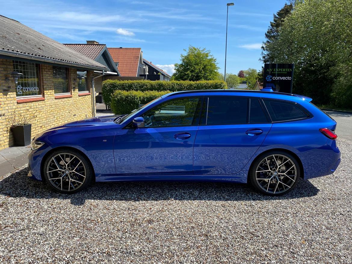 BMW 330i Touring M-Sport Steptronic billede 2