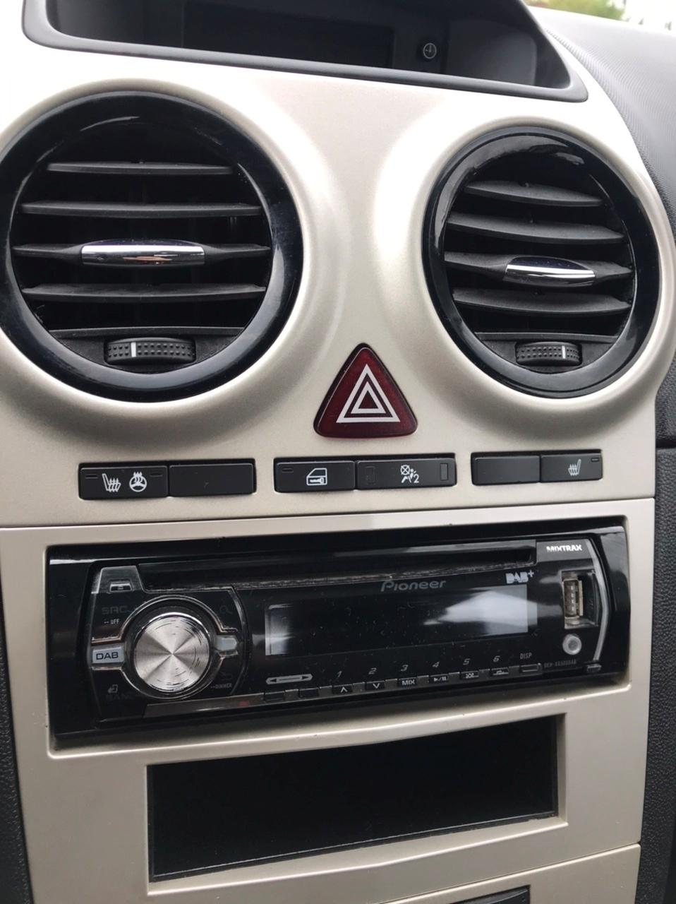 Opel Corsa D - Sædevarme og ratvarme billede 9