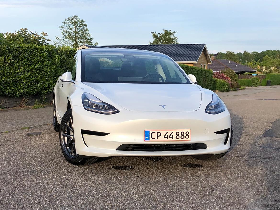 Tesla Model 3 Standard Range Plus billede 2